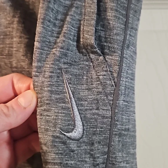 Nike Men's Dri-FIT Yoga 5" Unlined Shorts: GRAY: NEW WITH TAGS: SIZE S